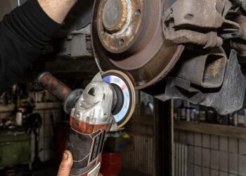 What Causes Squeaky Or Grinding Brakes WA